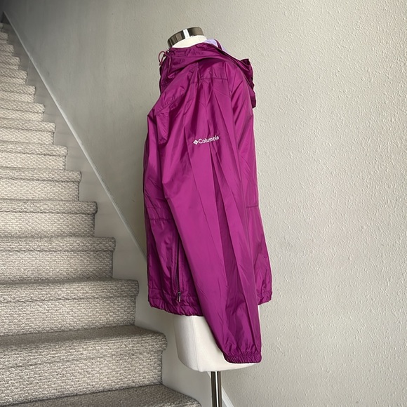 Columbia Sz M Berry Colored Rain jacket/Windbreaker - Picture 2 of 16